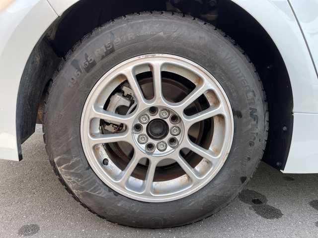 トヨタ カローラ G 神奈川県 2023(令5)年 1.4万km プラチナホワイトパールマイカ 純正ナビ/フルセグTV/Bluetooth/ＥＴＣ/追従式クルーズコントロール/バックカメラ/ＭＴモード付ＡＴ/前後コーナーセンサー/クリアランスソナー/レーンキープアシスト/前席シートヒーター/オートマチックハイビーム/オートライト/横滑り防止装置/盗難防止装置/衝突被害軽減システム/ABS