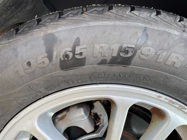 トヨタ カローラ G 神奈川県 2023(令5)年 1.4万km プラチナホワイトパールマイカ 純正ナビ/フルセグTV/Bluetooth/ＥＴＣ/追従式クルーズコントロール/バックカメラ/ＭＴモード付ＡＴ/前後コーナーセンサー/クリアランスソナー/レーンキープアシスト/前席シートヒーター/オートマチックハイビーム/オートライト/横滑り防止装置/盗難防止装置/衝突被害軽減システム/ABS