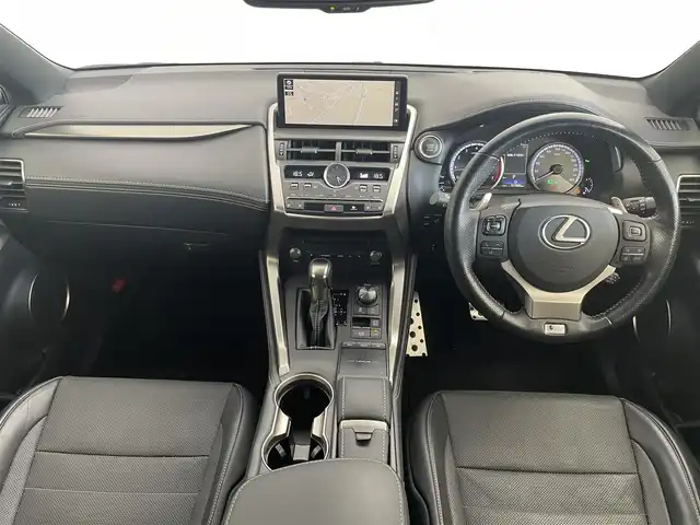 レクサス ＮＸ 300 Fスポーツ 埼玉県 2018(平30)年 5.2万km ホワイトノーヴァガラスフレーク Fスポーツ/純正メモリーナビ/フルセグTV/バックカメラ/LEDライト/プリクラッシュセーフティ/レーンディパーチャーアラート/オートマチックハイビームアシスト/アイドリングストップ/レーダークルーズ/大型ムーンルーフ/ETC/レザーシート/シートヒーター/パワーシート/ステアリングヒーター/パワーバックドア/スマートキー/プッシュスタート