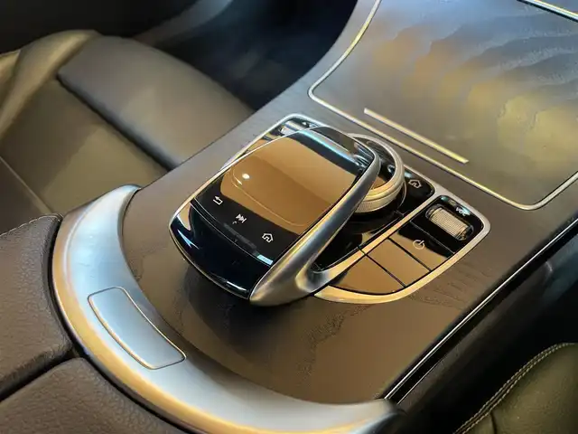 メルセデス・ベンツ Ｃ２００ アバンギャルド AMGライン 愛知県 2018(平30)年 4.6万km モハーベシルバー AMGライン/純正ナビ/フルセグTV/Bluetooth/USB/AppleCarPlay/AndroidAuto/バックカメラ/アンビエントライト /レーダーセーフティパッケージ/ACC/レーンキープアシスト/ブラインドスポットモニター/ブラックレザーシート/シートヒーター /メモリーパワーシート/マルチビームLEDヘッドライト/アダプティブハイビームアシストプラス/ETC2.0/保証書/取扱説明書/スペアキー