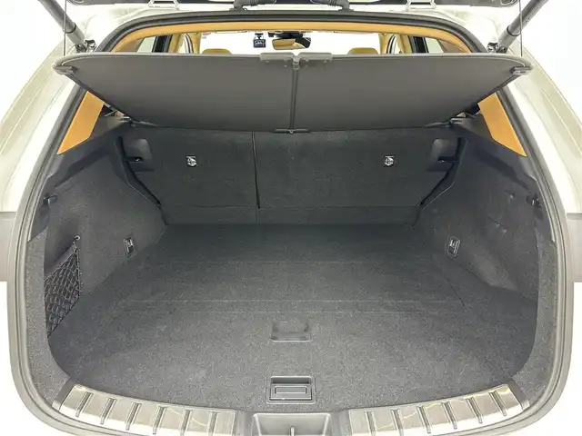レクサス ＮＸ 250 バージョンL 岡山県 2023(令5)年 0.8万km ソニッククォーツ 純正１４インチナビ　サンルーフ　衝突軽減ブレーキ　アラウンドビューモニター　レーダークルーズコントロール　ビルトインＥＴＣ２．０　三眼ＬＥＤヘッドライト　１００Ｖ電源　シートヒーター　エアシート