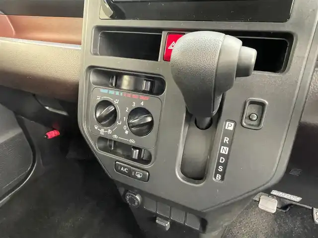 トヨタ ルーミー X 秋田県 2017(平29)年 11.1万km レーザーブルークリスタルシャイン (株)IDOMが運営する【じしゃロン 秋田店】の自社ローン専用車両になります。こちらは現金またはオートローンご利用時の価格です。自社ローンご希望の方は別途その旨お申付け下さい/メモリナビ/フルセグテレビ/ドアバイザー/プッシュスタート/片側パワースライドドア/スマートキー
