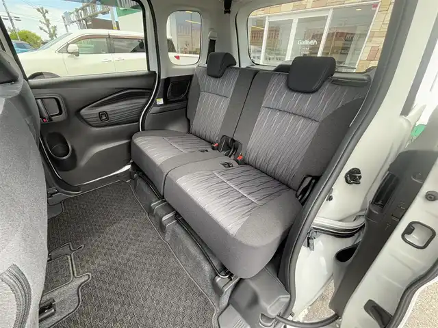 スズキ ソリオ G 徳島県 2023(令5)年 0.5万km ピュアホワイトP ワンオーナー/純正ナビ【CN-RZ876】/片側パワースライドドア/純正フロアマット/衝突被害軽減システム/レーンキープアシスト/オートマチックハイビーム/横滑り防止装置/盗難防止装置/後ろコーナーセンサー/ETC/バックカメラ/スマートキー/プッシュスタート