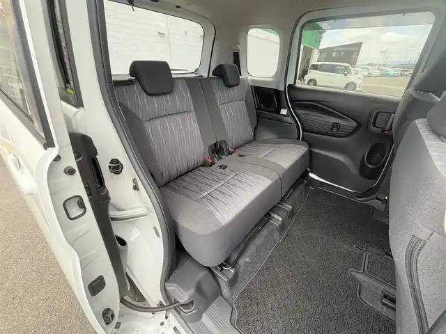 スズキ ソリオ G 徳島県 2023(令5)年 0.5万km ピュアホワイトP ワンオーナー/純正ナビ【CN-RZ876】/片側パワースライドドア/純正フロアマット/衝突被害軽減システム/レーンキープアシスト/オートマチックハイビーム/横滑り防止装置/盗難防止装置/後ろコーナーセンサー/ETC/バックカメラ/スマートキー/プッシュスタート