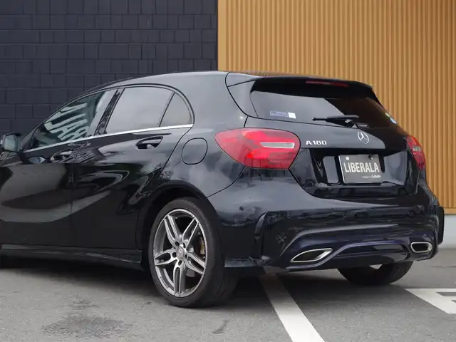メルセデス・ベンツ Ａ１８０ スポーツ 埼玉県 2016(平28)年 6万km コスモスブラック ブラックハーフレザーシート /アダプティブクルーズコントロール /レーダーセーフティパッケージ/パークセンサー /ブラインドスポットモニター /バックカメラ /純正ナビ /ドラレコ /ETC /フルセグTV /前席シートヒーター /シートポジションメモリー機能
