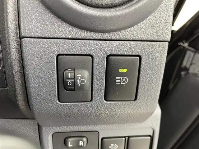 トヨタ ランドクルーザー AX 埼玉県 2024(令6)年 1.1万km アティチュードブラックマイカ パートタイム4WD/トヨタセーフティーセンス/社外ナビ/（フルセグTV/CD/DVD/Bluetooth）/バックカメラ/クルーズコントロール/ヒルスタートアシストコントロール/ダウンヒルアシストコントロール/前後ドライブレコーダーTZ-DR210/オートLEDヘッドライト/背面タイヤ/純正１６インチアルミホイール/デュアルモードオートマチックロッキングハブ/電動デフロック
