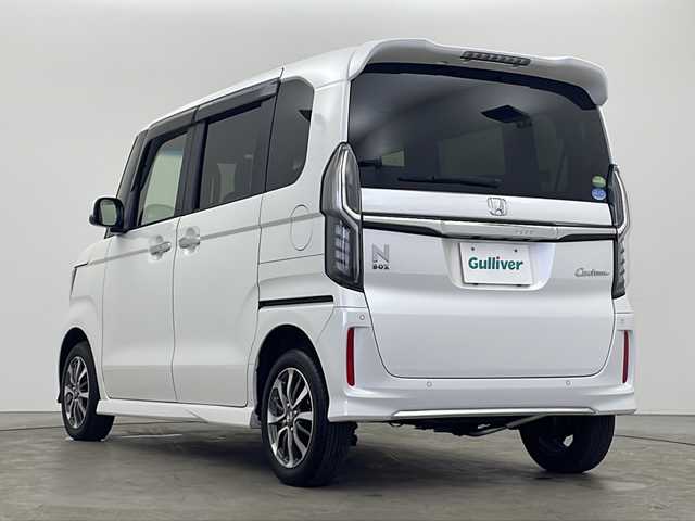 ホンダ Ｎ ＢＯＸ L 秋田県 2021(令3)年 4.5万km プラチナホワイトパール 4WD/ワンオーナー/両側パワースライドドア/純正８型ナビ/(フルセグTV/Bluetooth/DVD/CD)/バックカメラ/レーダークルーズコントロール/レーンキープアシスト/横滑防止機能/衝突被害軽減システム/アイドリングストップ/プッシュスタート/スマートキー/スペアキー/純正エンジンスターター/オートライト/オートマチックハイビーム/LEDヘッドライト/フォグランプ/ステアリングリモコン/社外前後ドライブレコーダー/後方コーナーセンサー/電動格納ミラー/純正アルミホイール/純正フロアマット/取扱説明書/保証書