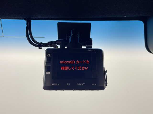ホンダ Ｎ ＢＯＸ L 秋田県 2021(令3)年 4.5万km プラチナホワイトパール 4WD/ワンオーナー/両側パワースライドドア/純正８型ナビ/(フルセグTV/Bluetooth/DVD/CD)/バックカメラ/レーダークルーズコントロール/レーンキープアシスト/横滑防止機能/衝突被害軽減システム/アイドリングストップ/プッシュスタート/スマートキー/スペアキー/純正エンジンスターター/オートライト/オートマチックハイビーム/LEDヘッドライト/フォグランプ/ステアリングリモコン/社外前後ドライブレコーダー/後方コーナーセンサー/電動格納ミラー/純正アルミホイール/純正フロアマット/取扱説明書/保証書