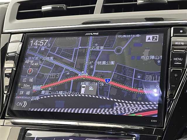 トヨタ プリウス α S ツーリングセレクション G’s 福岡県 2016(平28)年 6.3万km ホワイトパールクリスタルシャイン シルクブレイズエアロ　/後席モニター　/アルパインナビ（ＢＴ，フルセグＴＶ）　/バックカメラ　/ＥＴＣ　/前方ドライブレコーダー　/ハーフレザーシート　/ステアリングリモコン　/純正フロアマット　/純正１８インチＡＷ
