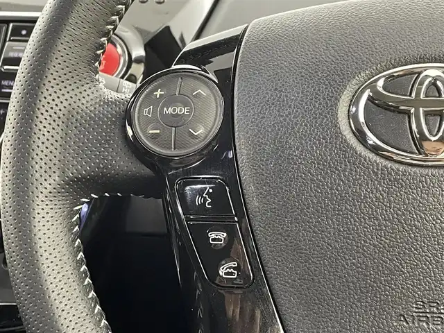 トヨタ プリウス α S ツーリングセレクション G’s 福岡県 2016(平28)年 6.3万km ホワイトパールクリスタルシャイン シルクブレイズエアロ　/後席モニター　/アルパインナビ（ＢＴ，フルセグＴＶ）　/バックカメラ　/ＥＴＣ　/前方ドライブレコーダー　/ハーフレザーシート　/ステアリングリモコン　/純正フロアマット　/純正１８インチＡＷ