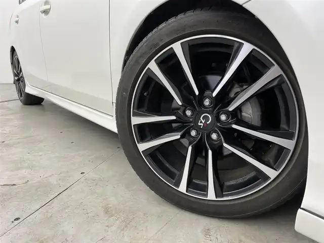トヨタ プリウス α S ツーリングセレクション G’s 福岡県 2016(平28)年 6.3万km ホワイトパールクリスタルシャイン シルクブレイズエアロ　/後席モニター　/アルパインナビ（ＢＴ，フルセグＴＶ）　/バックカメラ　/ＥＴＣ　/前方ドライブレコーダー　/ハーフレザーシート　/ステアリングリモコン　/純正フロアマット　/純正１８インチＡＷ
