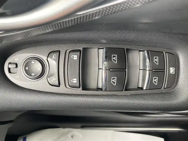 日産 スカイライン 200GT－t タイプSP 静岡県 2014(平26)年 12.3万km ガーネットブラック (株)IDOMが運営する【じしゃロン焼津店】の自社ローン専用車両になります。こちらは現金またはオートローンご利用時の価格です。自社ローンご希望の方は別途その旨お申付け下さい/【じしゃロン個店占有の為　落札禁止】/純正ニッサンコネクトナビ/FM/AM/CD/TV/Bluetooth/Jes TVコントロールSV/アラウンドビューモニター/ETC/コーナーセンサー/クルーズコントロール/本革シート/前席シートヒーター/前席パワーシート/ターボ/LEDヘッドライト/オートライト/プッシュスタート/スマートキー/取説/保証書/記録簿