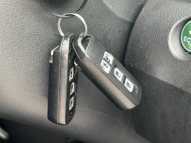 ホンダ Ｎ ＢＯＸ ＋ カスタム G ターボAパッケージ 道東・釧路十勝 2014(平26)年 8.1万km カトラリーシルバーM 4WD/社外SDナビ/革巻きステアリング/プッシュスタート/パワーウィンドウ/アイドリングストップ/パワーステアリング/オートライト/横滑り防止装置/クルーズコントロール/パドルシフト/純正フロアマット/社外14インチアルミホイール/社外スタッドレスタイヤ積込み/取扱説明書