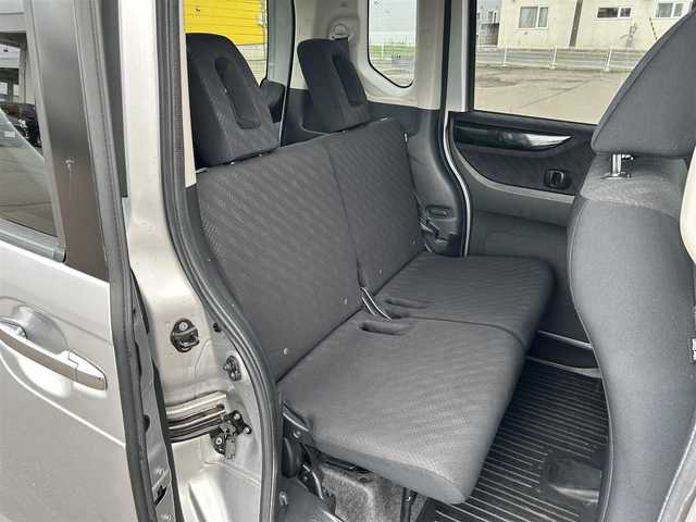 ホンダ Ｎ ＢＯＸ ＋ カスタム G ターボAパッケージ 道東・釧路十勝 2014(平26)年 8.1万km カトラリーシルバーM 4WD/社外SDナビ/革巻きステアリング/プッシュスタート/パワーウィンドウ/アイドリングストップ/パワーステアリング/オートライト/横滑り防止装置/クルーズコントロール/パドルシフト/純正フロアマット/社外14インチアルミホイール/社外スタッドレスタイヤ積込み/取扱説明書