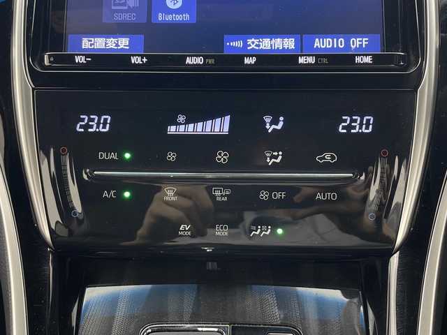 トヨタ ハリアー ハイブリッド エレガンス 秋田県 2020(令2)年 5.6万km スパークリングブラックパールクリスタルシャイン 4WD/純正9インチナビ/　（CD/DVD/フルセグTV/Bluetooth）/バックカメラ/レーダークルーズコントロール/ステアリングスイッチ/革巻きハンドル/ビルトインETC/ハーフレザーシート/D席パワーシート/オートライト/オートハイビーム/LEDヘッドライト/フォグランプ/スマートキー/プッシュスタート/純正17インチアルミホイール/純正フロアマット/衝突軽減ブレーキ/レーンキープアシスト