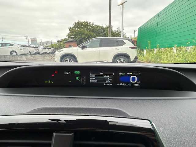 トヨタ プリウス A ツーリングセレクション 茨城県 2020(令2)年 0.5万km アティチュードブラックマイカ ワンオーナー/トヨタセーフティーセンス/純正SDナビゲーション/CD/DVD/Bluetooth/フルセグTV/バックカメラ/ドライブレコーダー/クルーズコントロール/横滑り防止装置/コーナーセンサー/レーンキープアシスト/プッシュスタート/スマートキー/ビルトインETC/レザーシート/前席シートヒーター/エアシート/純正17インチアルミホイール/純正LEDヘッドライト/オートライト/オートマチックハイビーム/衝突軽減システム/取扱説明書