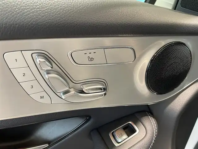 メルセデス・ベンツ ＧＬＣ２００ クーペスポーツ 愛知県 2019(平31)年 4.8万km ポーラホワイト レーダーセーフティＰＫＧ　/ＣＯＭＭＡＮＤナビ　/３６０度カメラ　/Ｂｌｕｅｔｏｏｔｈ　/フルセグＴＶ　/ＡＣＣ　/ＬＫＡ　/ＬＤＷ　/ＢＳＭ　/ハーフレザー　/シートヒーター　/ＬＥＤヘッドライト　/ドライブレコーダー/パワーバックドア/プッシュスタート/アイドリングストップ