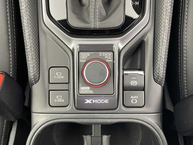 スバル フォレスター STIスポーツ 秋田県 2024(令6)年 0.9万km クリスタルブラックシリカ 4WD/メーカーOPナビ　/フルセグＴＶ/BT/CD/DVD/HDMI/アイサイト　/レーダークルーズコントロール　/ブラインドスポットモニター　/パドルシフト/エマージェンシーレーンキープアシスト/横滑り防止装置/ドライバーモニタリングシステム/後退時ブレーキアシスト/プリクラッシュブレーキ/バックカメラ　/純正前後ドライブレコーダー/ＥＴＣ　/全席シートヒーター/ステアリングヒーター　/運転席パワーシート/社外レーダー/純正AW付きスタッドレスタイヤ積み込み/LEDヘッドライト/フォグランプ