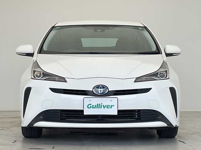 トヨタ プリウス S 愛知県 2019(令1)年 5.8万km スーパーホワイトⅡ トヨタセーフティセンス/純正７型SDナビ/レーダークルーズコントロール/バックカメラ/LEDヘッドライト/オートマチックハイビーム/ETC/ドライブレコーダー/衝突軽減システム/CD/Bluetooth/ステアリングスイッチ/スマートキー/プッシュスタート