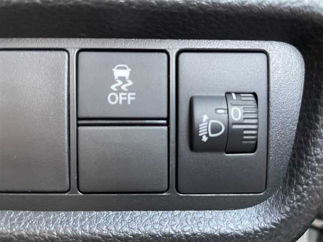 ホンダ ＷＲ－Ｖ Z+ 熊本県 2024(令6)年 0.5万km プラチナホワイトパール 純正ナビ/・AM/FM/BT/USB/・フルセグTV/・バックカメラ/ホンダセンシング/・衝突軽減ブレーキ/・先行車発進お知らせ/・路外逸脱抑制機能/・アダプティブクルーズコントロール/・車線維持支援システム/・踏み間違い防止装置/・先行車発進お知らせ/・標識認識機能/・オートハイビーム/ハーフレザーシート/ETC/前後ドライブレコーダー/革巻きステアリング/ステアリングスイッチ/パドルシフト/ルーフレール/純正フロアマット/電動格納ミラー/ウインカーミラー/フォグランプ/ドアバイザー/プッシュスタート