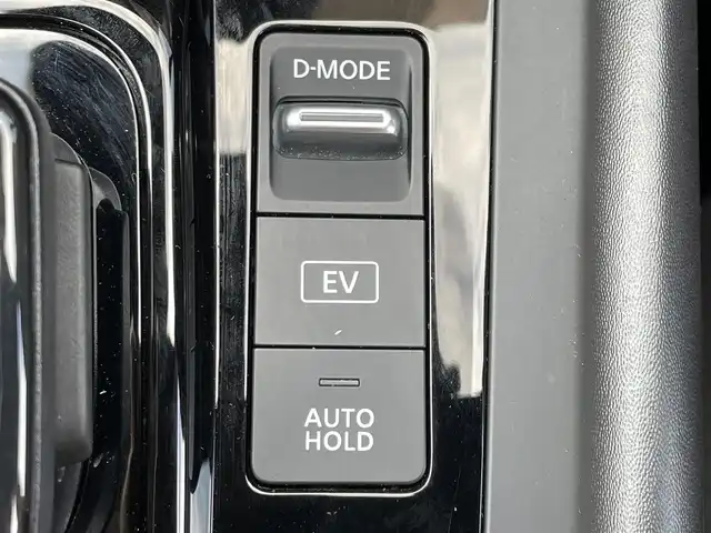 日産 ノート X 東京都 2022(令4)年 5.1万km ピュアホワイトパール 発注不可車両/純正ナビ/・フルセグ/AM/FM/USB/全方位カメラ/インテリジェントルームミラー/アダプティブクルーズコントロール（プロパイロット）/ハンドル支援/駐車支援/側方支援/後側方支援/ドライブモード/ワイヤレス充電器/ＥＴＣ/純正フロアマット/リアスポイラー/プッシュスタート/スマートキー/ステアリングスイッチ