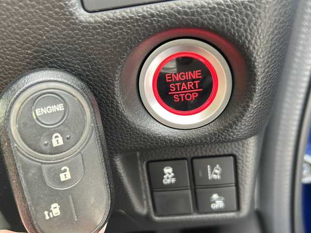 ホンダ Ｎ ＢＯＸ カスタム G EX ホンダセンシング 岐阜県 2020(令2)年 2.9万km ブリリアントスポーティブルーメタリック2トーン 登録時走行距離：28942km/純正８インチナビ（VXU-207NBi）/バックカメラ/フルセグテレビ・Bluetooth・CD・DVD・iPod/片側パワースライドドア/レーンキープアシスト/レーダークルーズコントロール/コーナーセンサー/オートライト/純正14インチアルミホイール/純正フロアマット/禁煙車/プッシュスタート/スマートキー/スペアキー/ドアバイザー/LEDヘッドライト/フォグランプ/ABS/横滑り防止装置/盗難防止装置/エアバッグ運転席・助手席/衝突被害軽減システム（ホンダセンシング）