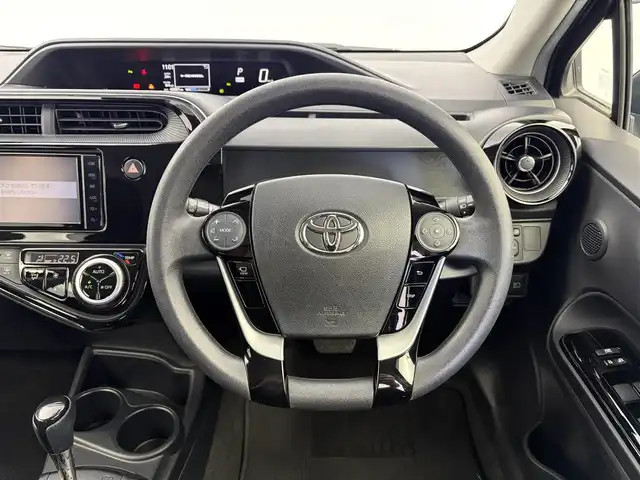 トヨタ アクア S スタイルブラック 愛知県 2020(令2)年 4万km ダークブルーマイカ トヨタセーフティセンス/・プリクラッシュセーフティ/・クリアランスソナー/・オートマチックハイビーム/パノラミックビューモニター/純正SDナビ/・フルセグTV/Bluetooth/CD/DVD/ビルドインETC/LEDヘッドライト/オートライト/スマートキー/社外15インチアルミホイール/純正フロアマット