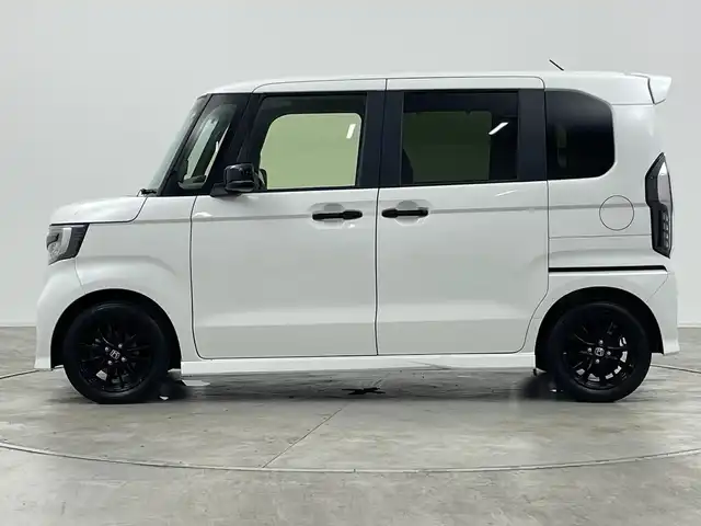 ホンダ Ｎ ＢＯＸ カスタム L スタイル+ブラック 群馬県 2023(令5)年 2.5万km プラチナホワイトパール 8型ナビ　バックカメラ　衝突被害軽減ブレーキ　前席シートヒーター　両側電動スライドドア　ビルトインETC フルセグTV アダプティブクルーズコントロール　レーンキープアシスト　スマートキー　禁煙車