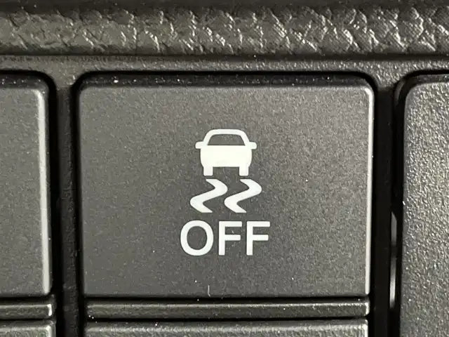 ホンダ Ｎ ＢＯＸ カスタム L スタイル+ブラック 群馬県 2023(令5)年 2.5万km プラチナホワイトパール 8型ナビ　バックカメラ　衝突被害軽減ブレーキ　前席シートヒーター　両側電動スライドドア　ビルトインETC フルセグTV アダプティブクルーズコントロール　レーンキープアシスト　スマートキー　禁煙車