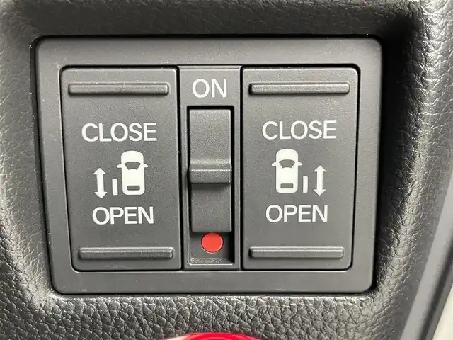 ホンダ Ｎ ＢＯＸ カスタム L スタイル+ブラック 群馬県 2023(令5)年 2.5万km プラチナホワイトパール 8型ナビ　バックカメラ　衝突被害軽減ブレーキ　前席シートヒーター　両側電動スライドドア　ビルトインETC フルセグTV アダプティブクルーズコントロール　レーンキープアシスト　スマートキー　禁煙車