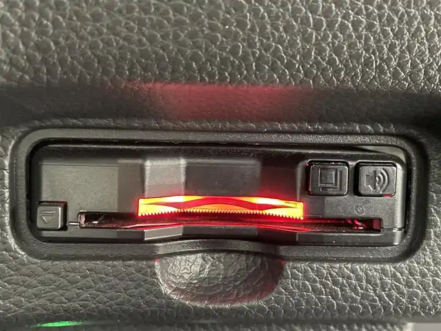 ホンダ Ｎ ＢＯＸ カスタム L スタイル+ブラック 群馬県 2023(令5)年 2.5万km プラチナホワイトパール 8型ナビ　バックカメラ　衝突被害軽減ブレーキ　前席シートヒーター　両側電動スライドドア　ビルトインETC フルセグTV アダプティブクルーズコントロール　レーンキープアシスト　スマートキー　禁煙車