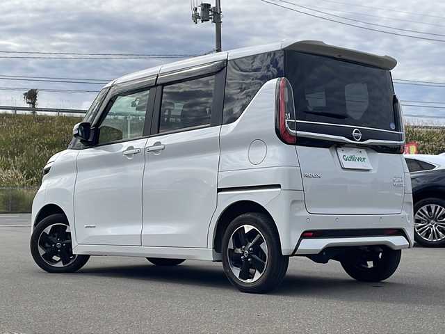 日産 ルークス ハイウェイスター X 青森県 2021(令3)年 4.7万km ホワイトパール ・4WD/・純正ナビ/・フルセグTV/・アラウンドビューモニター/・BT/AM/FM/CD/DVD/・純正エンジンスターター/・片側パワースライドドア/・衝突軽減装置/・横滑り抑制装置/・ETC/・前方ドライブレコーダー/・純正LEDヘッドライト/・純正フォグライト/・純正ドアバイザー/・純正フロアマット/・後席サンシェード/・純正14AW/・スペアキーあり