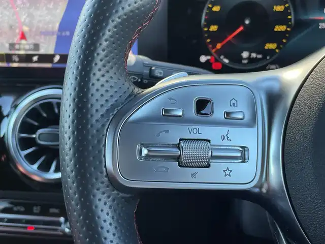 メルセデス・ベンツ Ｍ・ベンツ ＧＬＡ２００ｄ 4マチック AMGライン 三重県 2022(令4)年 2.6万km ポーラホワイト ワンオーナー/レザーエクスクルーシブＰＫＧ/ＡＣＣ/３６０°カメラ/前後ドライブレコーダー/メモリーシート/シートヒーター/純正ＴＶ/ＥＴＣ２．０/ＬＥＤヘッドライト/純正１９インチＡＷ