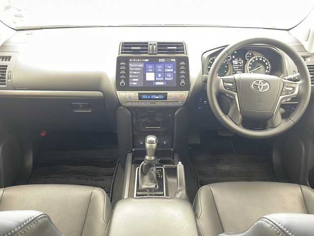 トヨタ ランドクルーザー プラド TX Lパッケージ ブラックED 沖縄県 2021(令3)年 4.7万km ホワイトパールクリスタルシャイン 純正９インチナビ/（フルセグTV　Bluetooth　FM　AM）/サンルーフ/全方位カメラ/黒革パワーシート/エアーシート/シートヒーター/前後コーナーセンサー/前方ドライブレコーダー（ND-DVR30）/ＬＥＤヘッドライト/純正１８インチアルミホイール/ルーフレール/JAOSフロントスキッドバー/リフトアップ/オーバーフェンダー