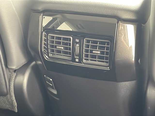 トヨタ ランドクルーザー プラド TX Lパッケージ ブラックED 沖縄県 2021(令3)年 4.7万km ホワイトパールクリスタルシャイン 純正９インチナビ/（フルセグTV　Bluetooth　FM　AM）/サンルーフ/全方位カメラ/黒革パワーシート/エアーシート/シートヒーター/前後コーナーセンサー/前方ドライブレコーダー（ND-DVR30）/ＬＥＤヘッドライト/純正１８インチアルミホイール/ルーフレール/JAOSフロントスキッドバー/リフトアップ/オーバーフェンダー