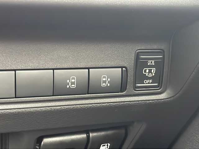 日産 セレナ e－パワー ハイウェイスター V 三重県 2025(令7)年 0.1千km プリズムホワイト 登録済未使用車/純正１２．３型ナビ/全周囲カメラ/デジタルインナーミラー/ＥＴＣ/両側パワースライドドア/スペアキー/コーナーセンサー/プロパイロット/ドライブレコーダー/SOSコール/ワイヤレス充電器/USBポート/衝突軽減ブレーキ/レーンキープアシスト/踏み間違い防止支援/先行車発進お知らせ/禁煙車