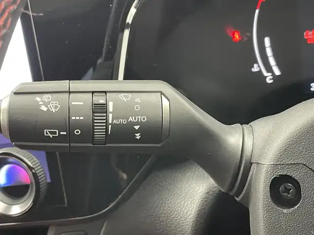 レクサス ＮＸ 350h Fスポーツ 埼玉県 2023(令5)年 3.6万km ホワイトノーヴァガラスフレーク ムーンルーフ　純正１４インチナビ　パノラミックビューモニター　ＢＳＭ　ＨＵＤ　赤レザー　レーダークルーズ　デジタルインナーミラー　ビルトインＥＴＣ２．０　ＡＣ１００Ｖ　オレンジキャリパー　ＬＥＤライト