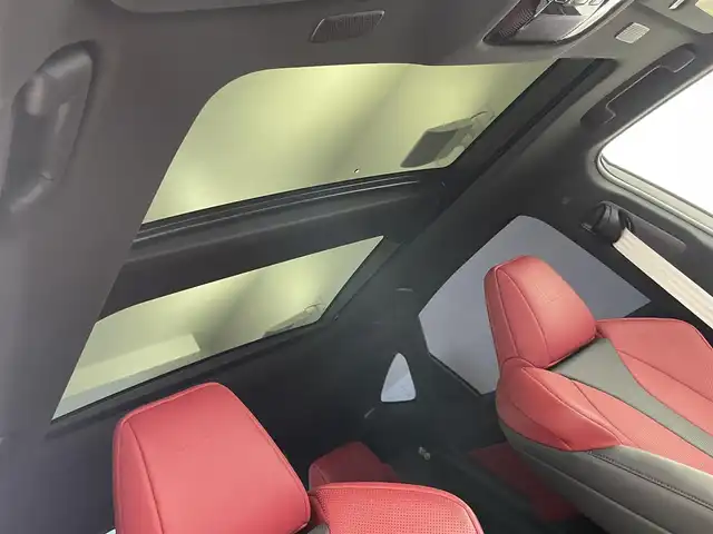 レクサス ＮＸ 350h Fスポーツ 埼玉県 2023(令5)年 3.6万km ホワイトノーヴァガラスフレーク ムーンルーフ　純正１４インチナビ　パノラミックビューモニター　ＢＳＭ　ＨＵＤ　赤レザー　レーダークルーズ　デジタルインナーミラー　ビルトインＥＴＣ２．０　ＡＣ１００Ｖ　オレンジキャリパー　ＬＥＤライト