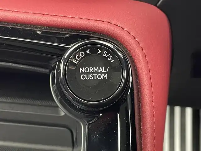 レクサス ＮＸ 350h Fスポーツ 埼玉県 2023(令5)年 3.6万km ホワイトノーヴァガラスフレーク ムーンルーフ　純正１４インチナビ　パノラミックビューモニター　ＢＳＭ　ＨＵＤ　赤レザー　レーダークルーズ　デジタルインナーミラー　ビルトインＥＴＣ２．０　ＡＣ１００Ｖ　オレンジキャリパー　ＬＥＤライト