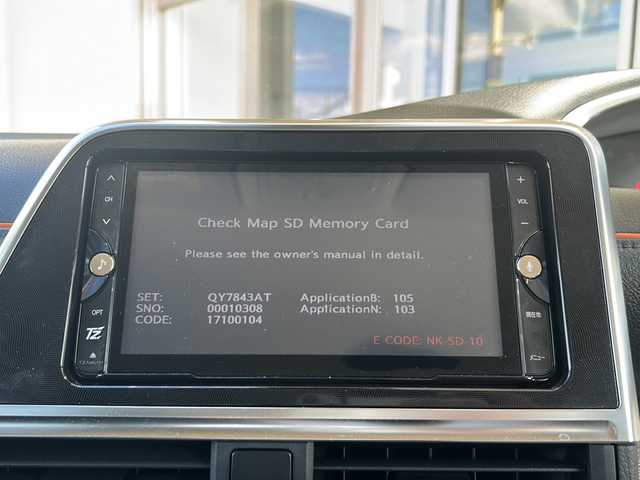 トヨタ シエンタ G クエロ 静岡県 2018(平30)年 0.9万km ブラックマイカ 純正ナビ/・フルセグTV/・CD/DVD/・Bluetooth/・SD/主要装備/・ＥＴＣ/・両側パワスラ/・衝突被害軽減システム/・ＬＥＤヘッドライト/・アイドリングストップ/・横滑り防止装置/・車線逸脱警報/・ドライブレコーダー/・オートライト/・オートハイビーム/・レーダー探知機/・プッシュスタート