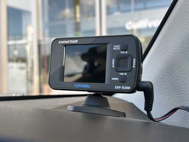 トヨタ シエンタ G クエロ 静岡県 2018(平30)年 0.9万km ブラックマイカ 純正ナビ/・フルセグTV/・CD/DVD/・Bluetooth/・SD/主要装備/・ＥＴＣ/・両側パワスラ/・衝突被害軽減システム/・ＬＥＤヘッドライト/・アイドリングストップ/・横滑り防止装置/・車線逸脱警報/・ドライブレコーダー/・オートライト/・オートハイビーム/・レーダー探知機/・プッシュスタート