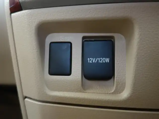 トヨタ アルファード 240S リミテッド 静岡県 2010(平22)年 8.2万km ホワイトパールクリスタルシャイン ワンオーナー／禁煙車/車検R9年3月23日/純正16.2インチワイドフリップダウンモニター/純正ディーラー7インチHDDナビ/　CD/DVD/SD/BT/BT/AUX/フルセグTV/バックカメラ/ビルトインETC/両側パワースライドドア/リアオートエアコン/クリアランスソナー／バックソナー/スマートキー／プッシュスタート/HIDヘッドライト／オートライト/純正フロアマット/純正ドアバイザー/保証書