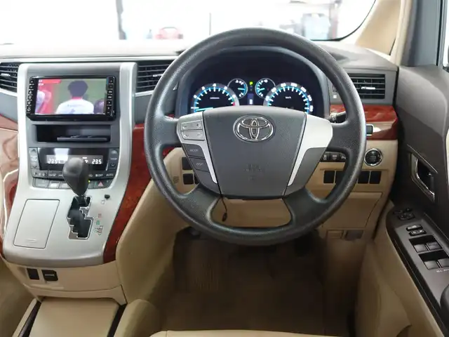 トヨタ アルファード 240S リミテッド 静岡県 2010(平22)年 8.2万km ホワイトパールクリスタルシャイン ワンオーナー／禁煙車/車検R9年3月23日/純正16.2インチワイドフリップダウンモニター/純正ディーラー7インチHDDナビ/　CD/DVD/SD/BT/BT/AUX/フルセグTV/バックカメラ/ビルトインETC/両側パワースライドドア/リアオートエアコン/クリアランスソナー／バックソナー/スマートキー／プッシュスタート/HIDヘッドライト／オートライト/純正フロアマット/純正ドアバイザー/保証書