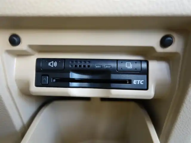 トヨタ アルファード 240S リミテッド 静岡県 2010(平22)年 8.2万km ホワイトパールクリスタルシャイン ワンオーナー／禁煙車/車検R9年3月23日/純正16.2インチワイドフリップダウンモニター/純正ディーラー7インチHDDナビ/　CD/DVD/SD/BT/BT/AUX/フルセグTV/バックカメラ/ビルトインETC/両側パワースライドドア/リアオートエアコン/クリアランスソナー／バックソナー/スマートキー／プッシュスタート/HIDヘッドライト／オートライト/純正フロアマット/純正ドアバイザー/保証書