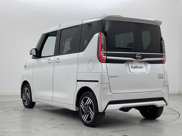 日産 ルークス HWS X プロパイロットED 宮城県 2023(令5)年 6万km ホワイトパール 禁煙車/プロパイロット/エマージェンシーブレーキ/車線逸脱警報/車線逸脱防止支援システム/先行車発進お知らせ/速度標識表示/道路標識表示/ソナー/インテリジェントルームミラー/純正7インチナビ/（BT.SD.AM.FM.CD.USB）/アラウンドビューモニター/フルセグテレビ/ビルトインETC/両側パワースライドドア/ハンズフリースライドドア/電動パーキングブレーキ/AUTOHOLD/前席シートヒーター/ステアリングヒーター/革巻きステアリング/ステアリングスイッチ/プッシュスタート/スマートキー（2本）/ロールサンシェード/シートバックテーブル/純正フロアマット/LEDヘッドライト/LEDフォグランプ/純正14インチアルミホイール/横滑り防止機能/アイドリングストップ