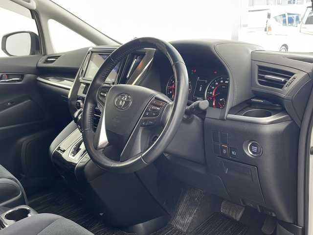 トヨタ アルファード S Aパッケージ 兵庫県 2018(平30)年 3.9万km ホワイトパールクリスタルシャイン ・純正SDナビ（NSZT-Y68T）/・AM/FM/CD/DVD/・Bluetooth接続/・フルセグTV/・バックカメラ/・ビルトインETC/・両側パワースライドドア/・電子パーキングブレーキ/・オートホールド/・トヨタセーフティセンス/・プリクラッシュセーフティ/・レーンキープアシスト/・クリアランスソナー/・ロードサインアシスト/・レーダークルーズコントロール/・オートマチックハイビーム/・横滑り防止装置/・前方ドライブレコーダー/・TRDエアロ（フロント、サイド、リア）/・オットマン/・LEDヘッドランプ/・オートライト/・フォグランプ/・純正フロアマット/・純正アルミホイール