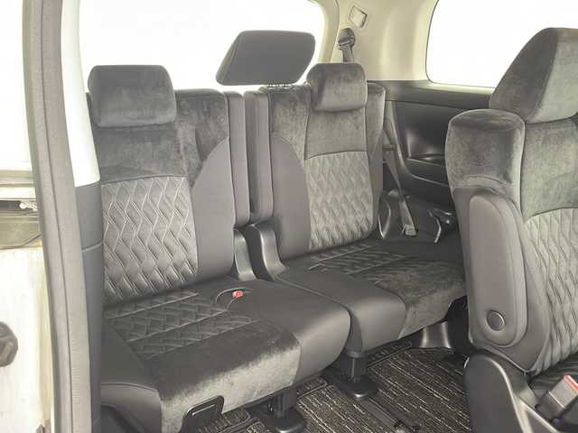 トヨタ アルファード S Aパッケージ 兵庫県 2018(平30)年 3.9万km ホワイトパールクリスタルシャイン ・純正SDナビ（NSZT-Y68T）/・AM/FM/CD/DVD/・Bluetooth接続/・フルセグTV/・バックカメラ/・ビルトインETC/・両側パワースライドドア/・電子パーキングブレーキ/・オートホールド/・トヨタセーフティセンス/・プリクラッシュセーフティ/・レーンキープアシスト/・クリアランスソナー/・ロードサインアシスト/・レーダークルーズコントロール/・オートマチックハイビーム/・横滑り防止装置/・前方ドライブレコーダー/・TRDエアロ（フロント、サイド、リア）/・オットマン/・LEDヘッドランプ/・オートライト/・フォグランプ/・純正フロアマット/・純正アルミホイール