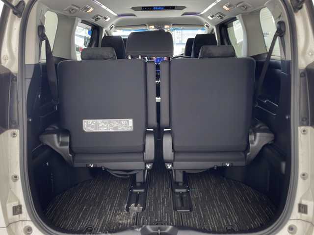 トヨタ アルファード S Aパッケージ 兵庫県 2018(平30)年 3.9万km ホワイトパールクリスタルシャイン ・純正SDナビ（NSZT-Y68T）/・AM/FM/CD/DVD/・Bluetooth接続/・フルセグTV/・バックカメラ/・ビルトインETC/・両側パワースライドドア/・電子パーキングブレーキ/・オートホールド/・トヨタセーフティセンス/・プリクラッシュセーフティ/・レーンキープアシスト/・クリアランスソナー/・ロードサインアシスト/・レーダークルーズコントロール/・オートマチックハイビーム/・横滑り防止装置/・前方ドライブレコーダー/・TRDエアロ（フロント、サイド、リア）/・オットマン/・LEDヘッドランプ/・オートライト/・フォグランプ/・純正フロアマット/・純正アルミホイール