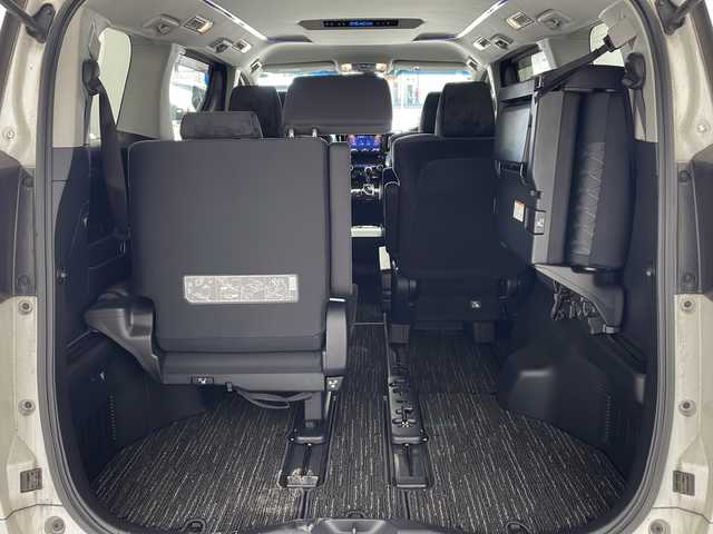 トヨタ アルファード S Aパッケージ 兵庫県 2018(平30)年 3.9万km ホワイトパールクリスタルシャイン ・純正SDナビ（NSZT-Y68T）/・AM/FM/CD/DVD/・Bluetooth接続/・フルセグTV/・バックカメラ/・ビルトインETC/・両側パワースライドドア/・電子パーキングブレーキ/・オートホールド/・トヨタセーフティセンス/・プリクラッシュセーフティ/・レーンキープアシスト/・クリアランスソナー/・ロードサインアシスト/・レーダークルーズコントロール/・オートマチックハイビーム/・横滑り防止装置/・前方ドライブレコーダー/・TRDエアロ（フロント、サイド、リア）/・オットマン/・LEDヘッドランプ/・オートライト/・フォグランプ/・純正フロアマット/・純正アルミホイール