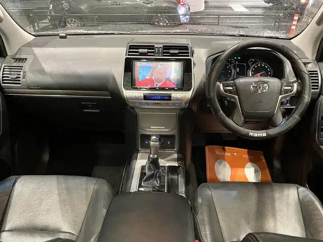 トヨタ ランドクルーザー プラド TX Lパッケージ 神奈川県 2018(平30)年 9.1万km ブラック ワンオーナー/新車保証書/取扱説明書/セーフティセンス/・プリクラッシュセーフティシステム/・レーンディパーチャーアラート/・オートマチックハイビーム/・レーダークルーズコントロール/モデリスタエアロ/ルーフレール付き/純正ナビ・フルセグTV/CD・DVDビデオ・Bluetooth/HDMI/バックカメラ/サンルーフ/レザーシート/前席快適温熱シート/パワーシート/3列目電動格納シート/ビルトインETC2.0/LEDヘッドライト/社外20インチアルミホイール